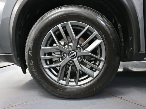 Used 2024 Nissan Rogue S FWD image 16