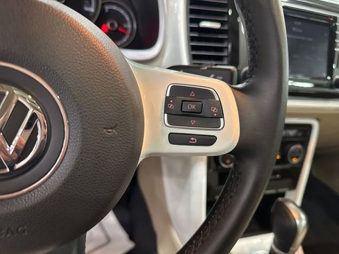 Used 2018 Volkswagen Beetle 2.0T SE image 22