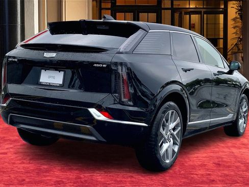New 2026 Cadillac Optiq Luxury 1 image 6