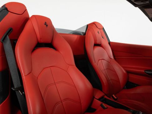 Used 2018 Ferrari 488 Spider image 48