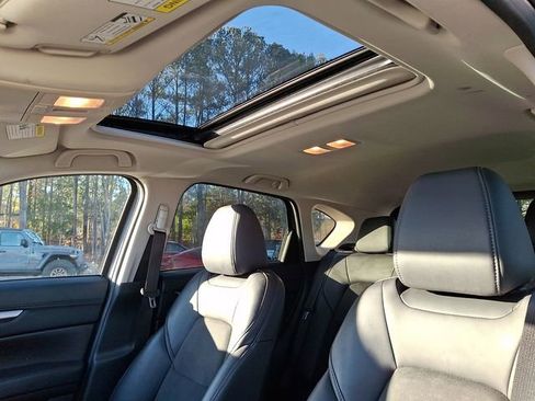 Used 2019 MAZDA CX-5 Touring image 18