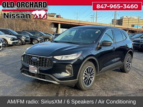 Used 2023 Ford Escape Active image 1