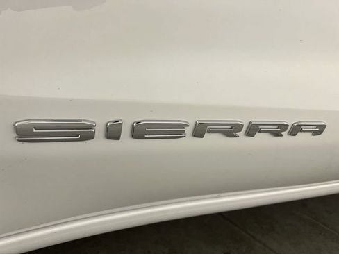 Used 2026 GMC Sierra 1500 SLE w/ Preferred Package RWD image 32