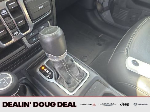 Used 2020 Jeep Gladiator Overland AWD/4WD image 24
