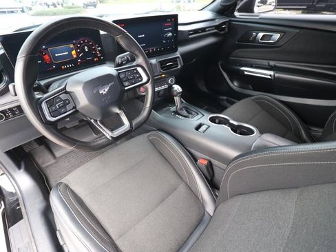 Used 2024 Ford Mustang Coupe RWD image 6