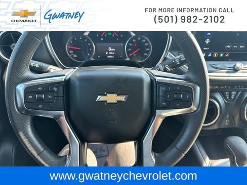 Used 2025 Chevrolet Blazer LT AWD/4WD image 16