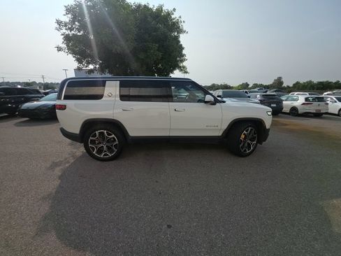 Used 2023 Rivian R1S Adventure AWD/4WD image 14