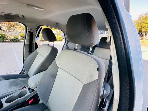 Used 2014 Ford Focus SE image 11