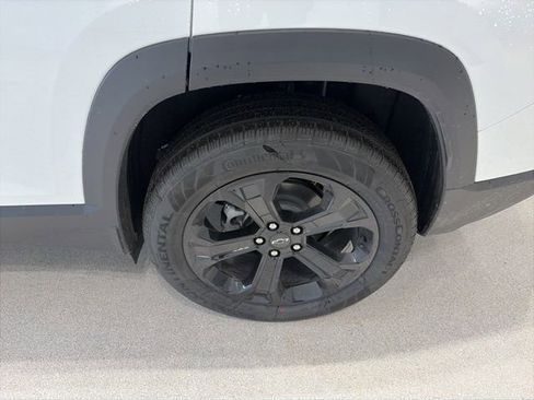 New 2026 Chevrolet Equinox LT w/ Convenience Package II image 7