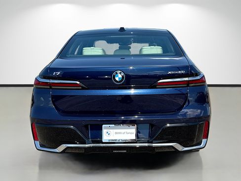 Used 2023 BMW i7 xDrive60 image 4
