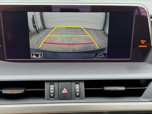 Used 2021 Lexus ES 300h w/ Premium Package FWD image 29