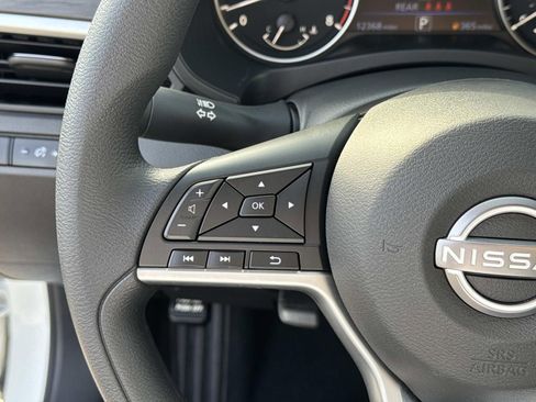 Used 2025 Nissan Altima 2.5 SV image 23