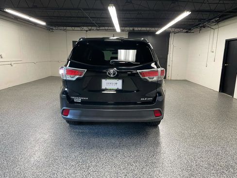Used 2016 Toyota Highlander XLE AWD/4WD image 6