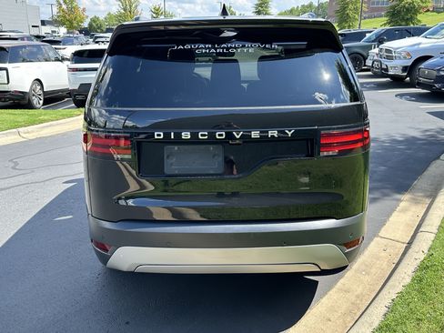 Used 2025 Land Rover Discovery S AWD/4WD image 6