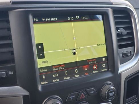 Used 2018 RAM 1500 SLT image 14