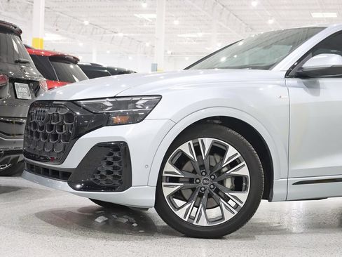 Used 2025 Audi Q8 Prestige AWD/4WD image 2