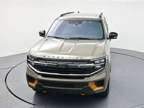 Used 2025 Ford Expedition Tremor AWD/4WD image 39