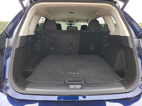 Used 2025 Nissan Rogue SV image 13