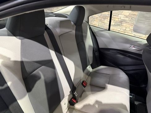 Used 2021 Toyota Corolla LE image 35