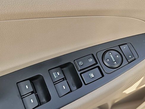 Used 2019 Hyundai Tucson SE image 17