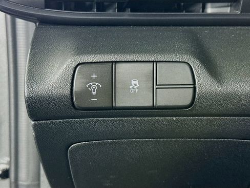 Certified 2025 Hyundai Elantra Sport FWD image 18