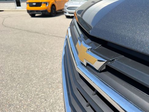 Used 2018 Chevrolet Equinox LT FWD image 13
