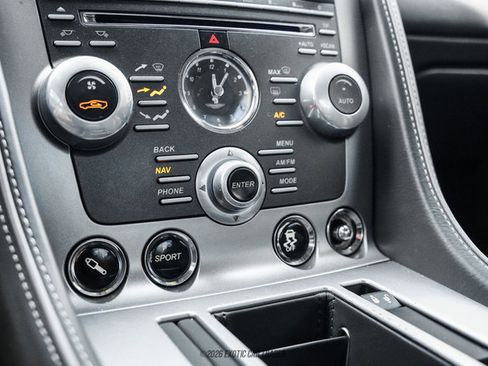 Used 2013 Aston Martin DB9 Coupe RWD image 24