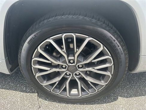 Used 2024 Jeep Grand Cherokee L Summit image 20