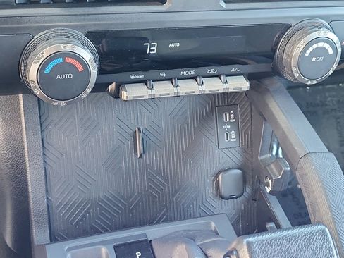 Used 2024 Toyota Tacoma TRD Off-Road image 15