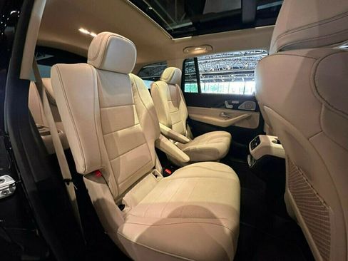 Used 2024 Mercedes-Benz GLS 450 4MATIC image 26