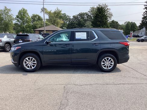 Used 2020 Chevrolet Traverse LT image 3