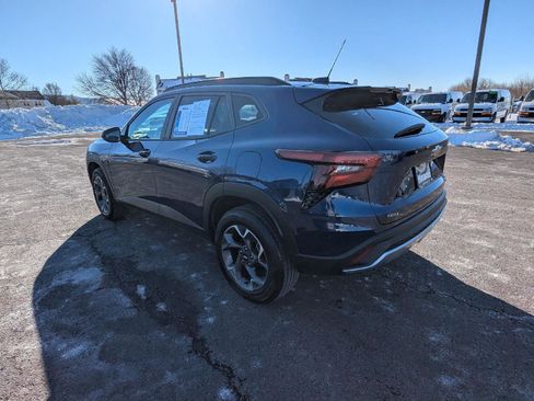 Certified 2024 Chevrolet Trax LT w/ Driver Confidence Package image 5