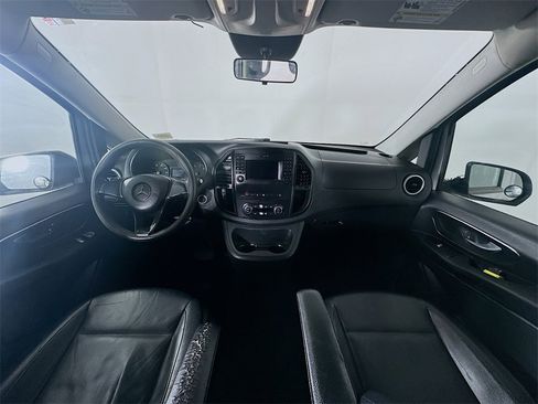 Used 2016 Mercedes-Benz Metris Passenger image 10