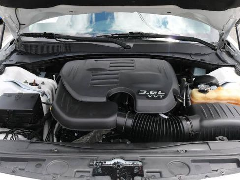 Used 2018 Chrysler 300 Touring w/ Sport Appearance Package RWD image 22