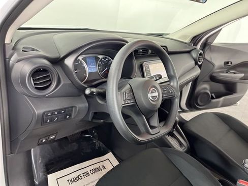 Used 2024 Nissan Kicks S image 19