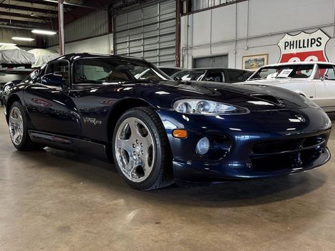 Used 2001 Dodge Viper GTS RWD image 2