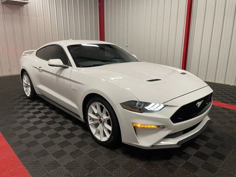Used 2022 Ford Mustang GT Premium image 5