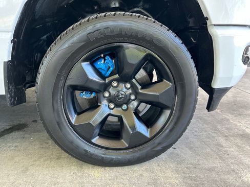 Used 2021 RAM 1500 Big Horn RWD image 23