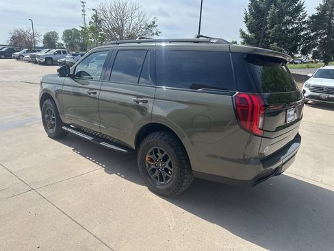 Used 2025 Ford Expedition Tremor AWD/4WD image 37