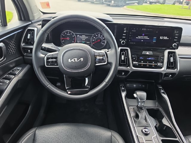 Certified 2023 Kia Sorento S FWD image 8