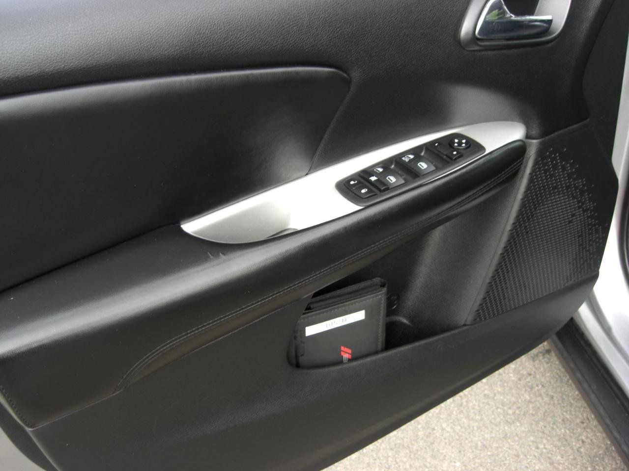 Used 2015 Dodge Journey American Value Package w/ Flexible Seating Group FWD image 22