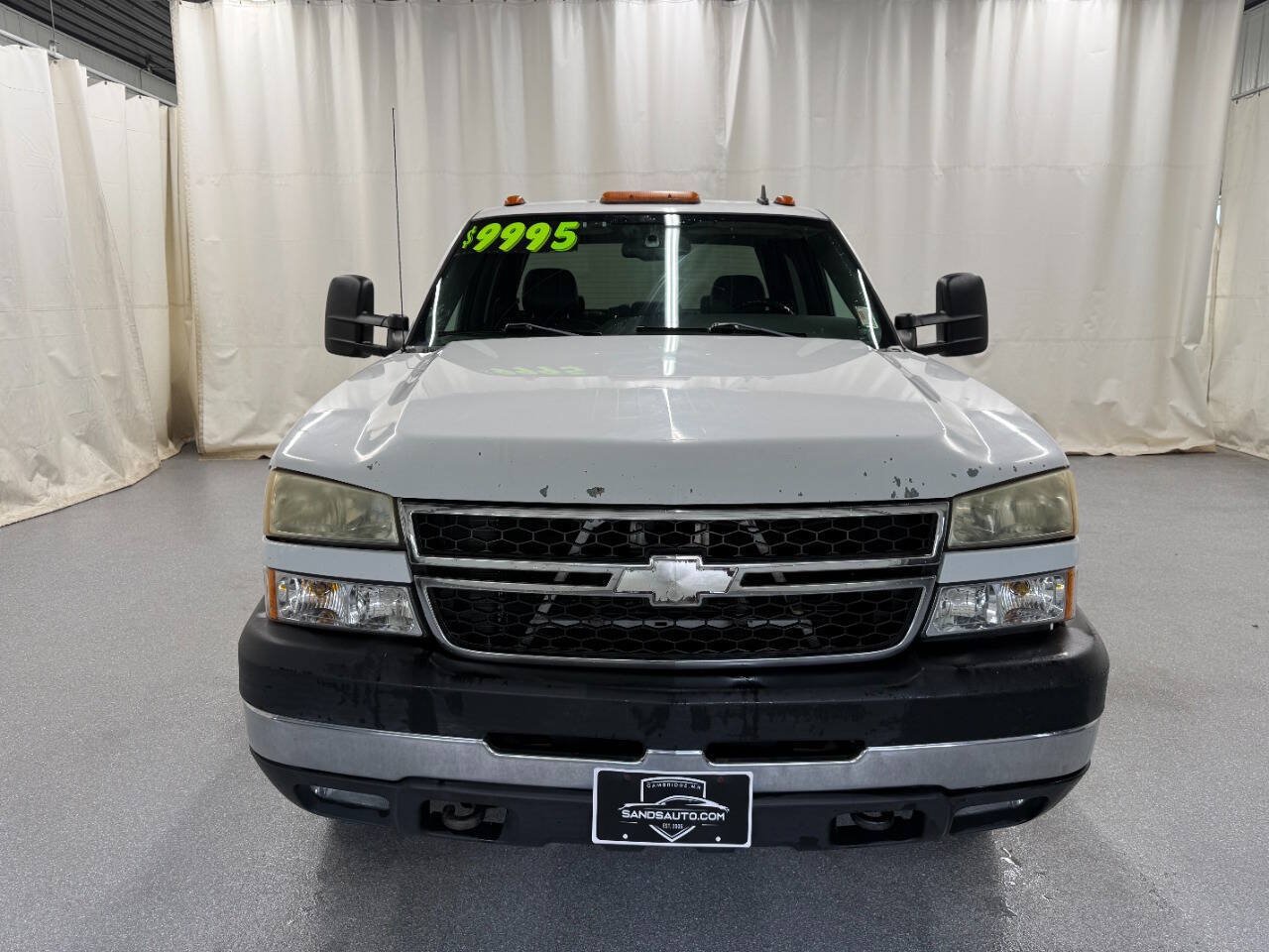 Used 2006 Chevrolet Silverado 3500 LT w/ Onstar Plus Package RWD image 2