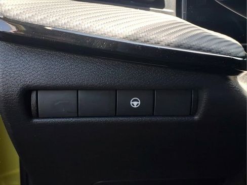 New 2026 Nissan Kicks SR AWD/4WD image 19