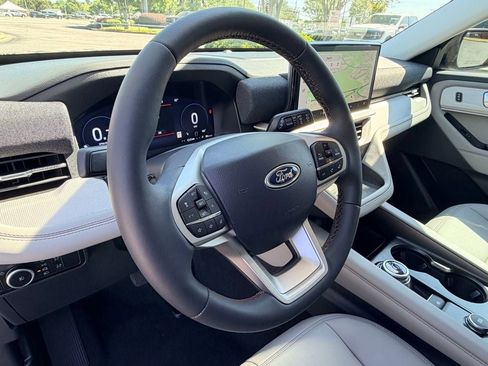 New 2026 Ford Explorer Active RWD image 20