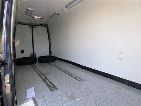 Used 2022 Mercedes-Benz Sprinter 4500 image 18