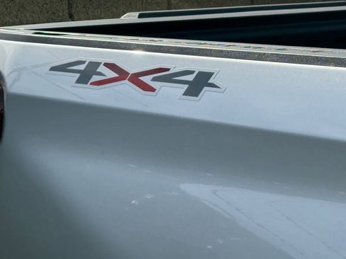 Used 2022 Chevrolet Silverado 1500 RST image 10