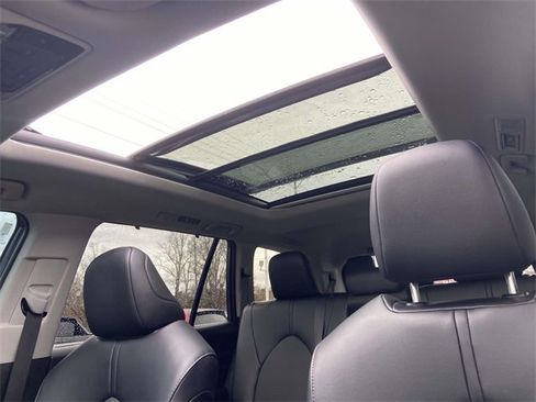 Used 2025 Toyota Grand Highlander XLE image 18