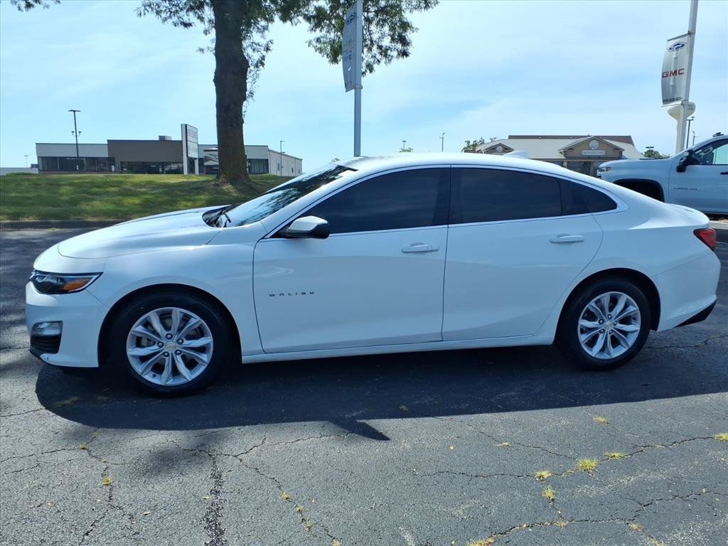 Used 2025 Chevrolet Malibu LT FWD image 4