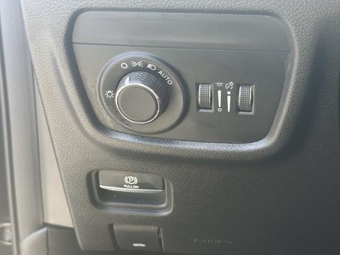 Used 2021 Jeep Grand Cherokee L Laredo AWD/4WD image 14