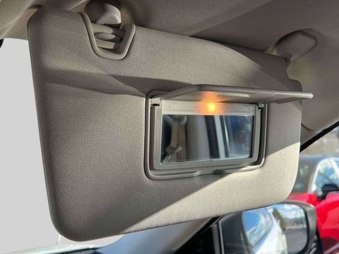 Used 2020 Nissan Rogue SL w/ Premium Package image 33